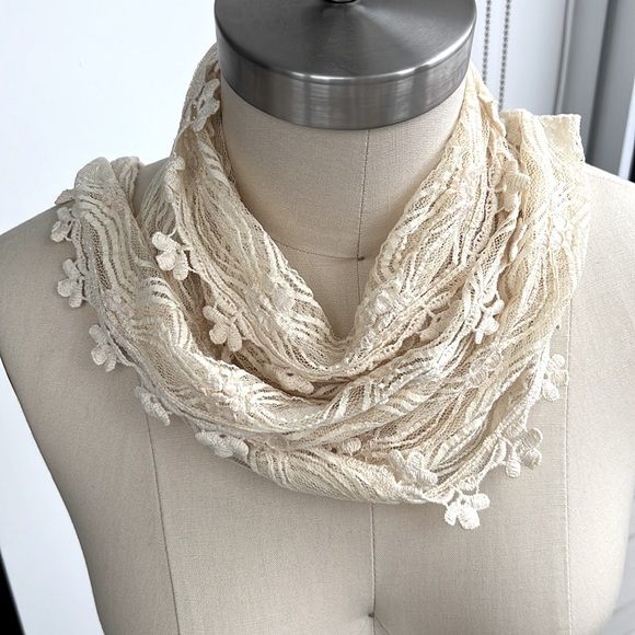 Vintage summer scarf. - Picture 3 of 4